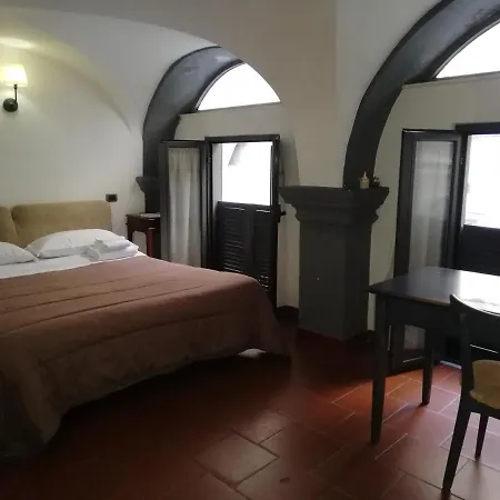 Napule Apartment-3